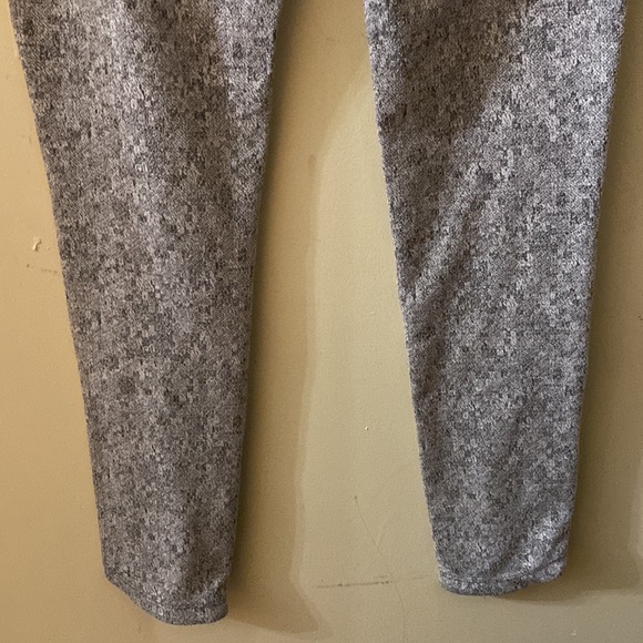 Gymshark Dry Fleur Texture Gray Leggings Size S - Picture 8 of 14